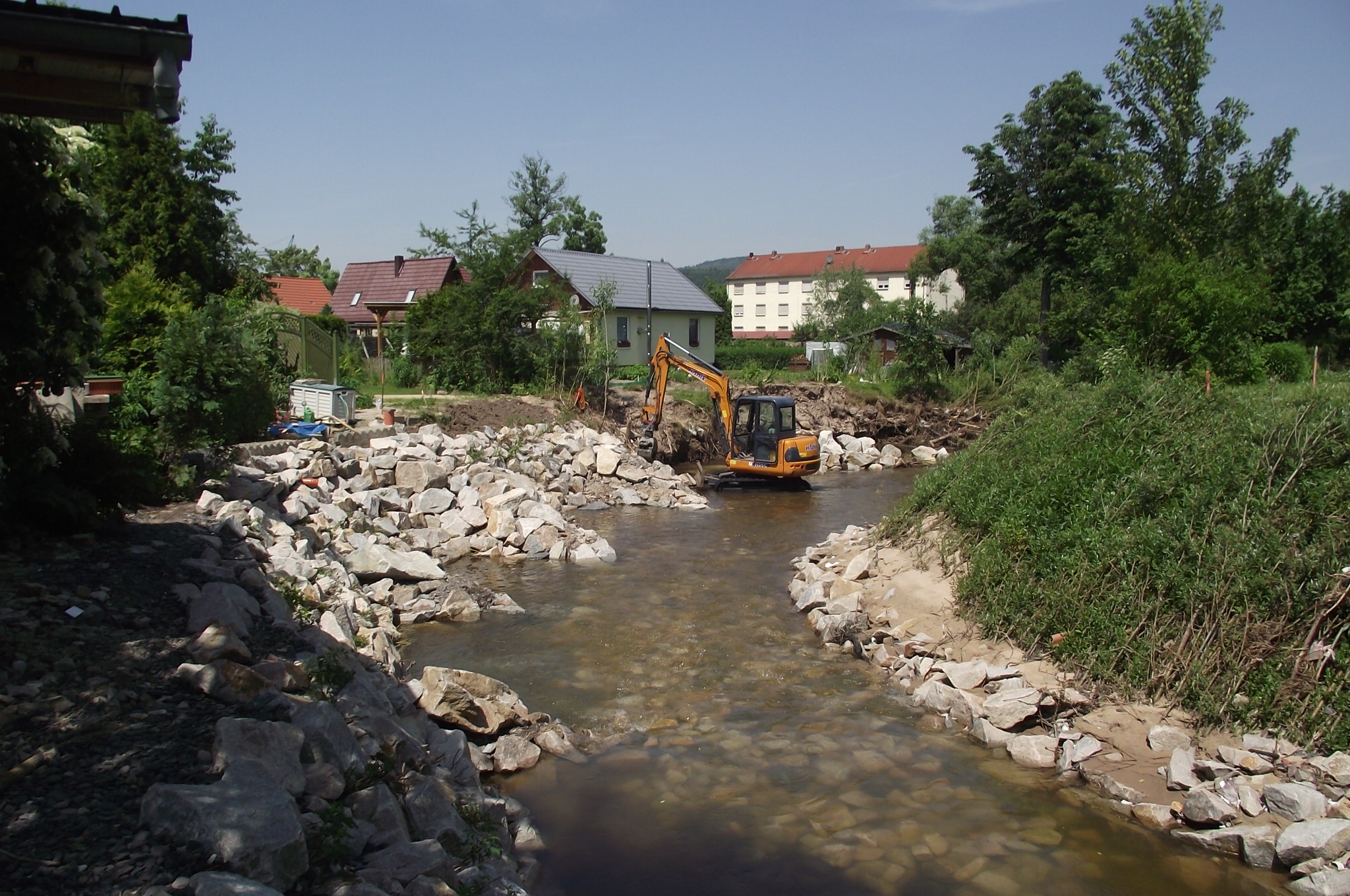 Ufersicherung und Strukturverbesserung mit inklinanten Buhnen an der Roda in Laasdorf